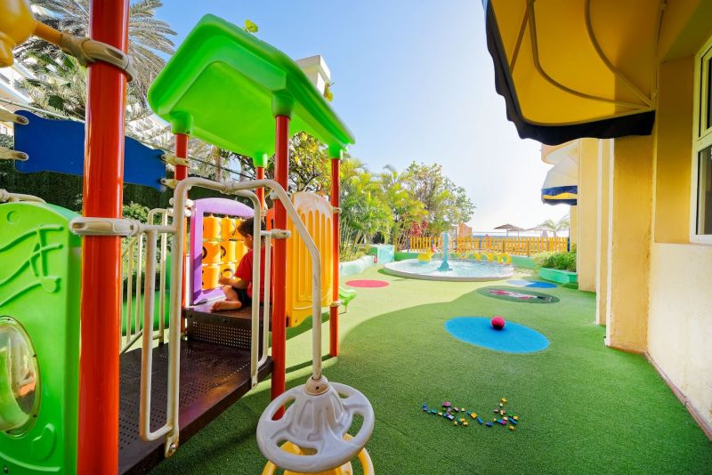 parque infantil dorado beach