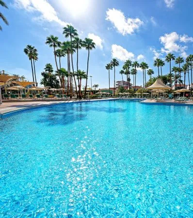 Imagen piscina Eugenia Victoria