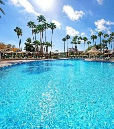 Imagen piscina Eugenia Victoria