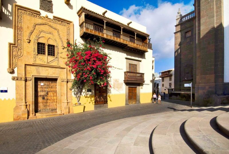 Imagen frontal de la casa de Colón en Vegueta