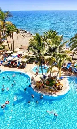 imagen panorámica bull dorado beach