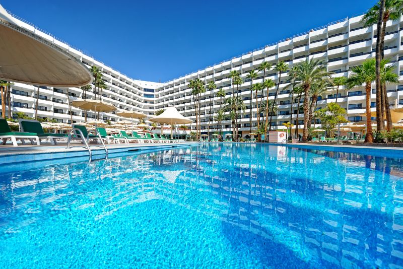 piscina hotel bull eugenia victoria 