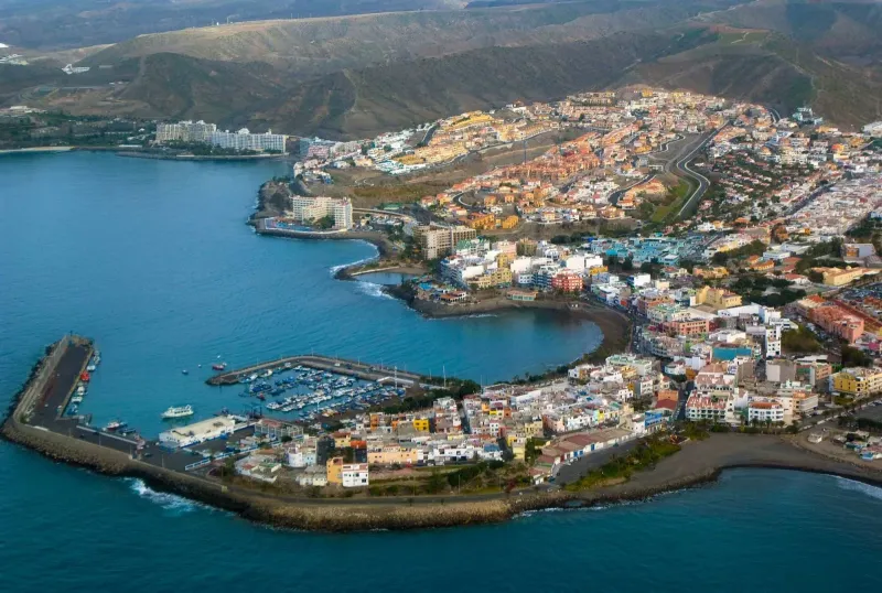 imagen panoramica del pueblo de arguineguín