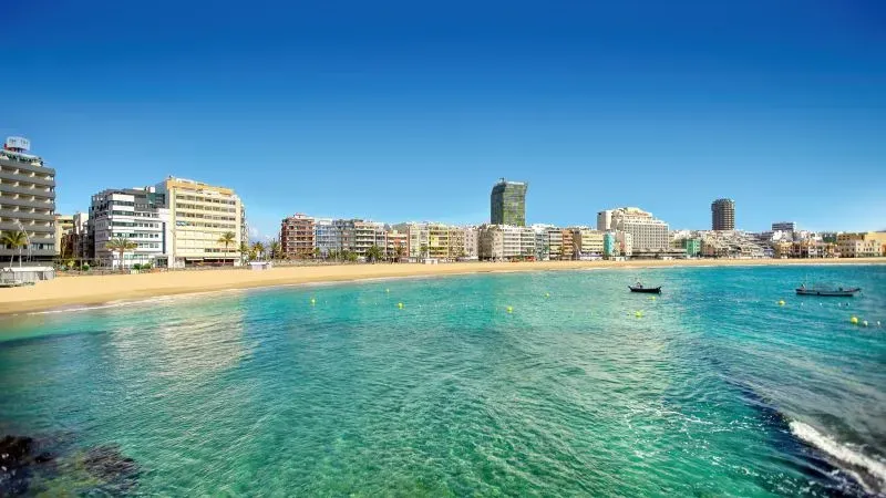 las canteras beach in las palmas