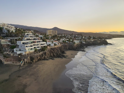 Imagen panorámica de playa besudo