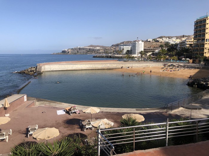 imagen de la playa de costa alegre