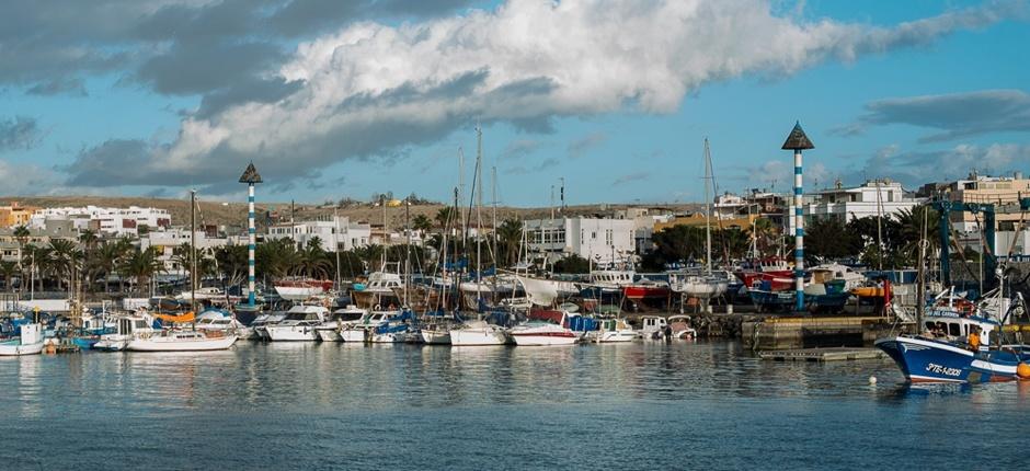 imagen panorámica del muelle de arguineguín